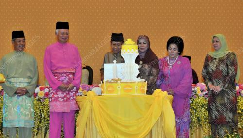 KL12_02062013_AGONG_PETANG
