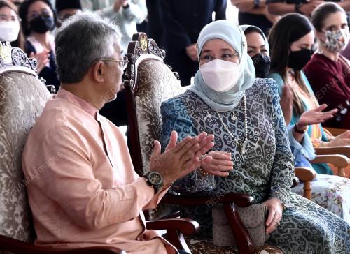 AL SULTAN ABDULLAH RI'AYATUDDIN AL MUSTAFA BILLAH SHAH