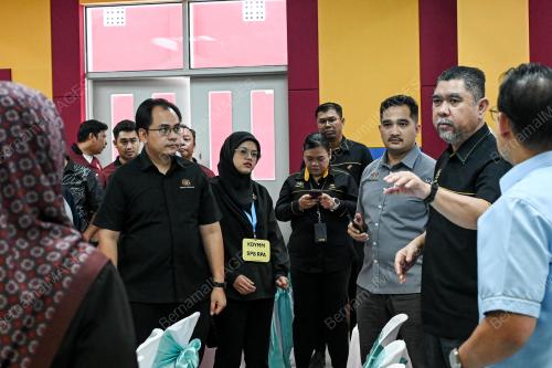 RAPTAI LAWATAN RAJA PERMAISURI AGONG