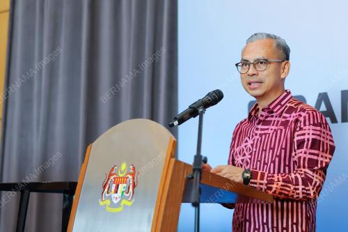 DATUK FAHMI FADZIL