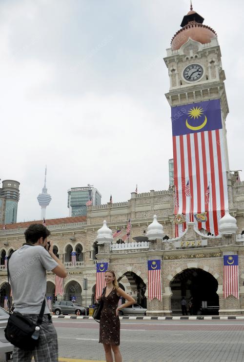 KL12_02082012_BENDERA
