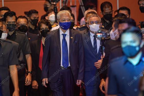 DATUK SERI ISMAIL SABRI YAAKOB