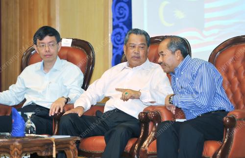 TAN SRI MUHYIDDIN YASSIN