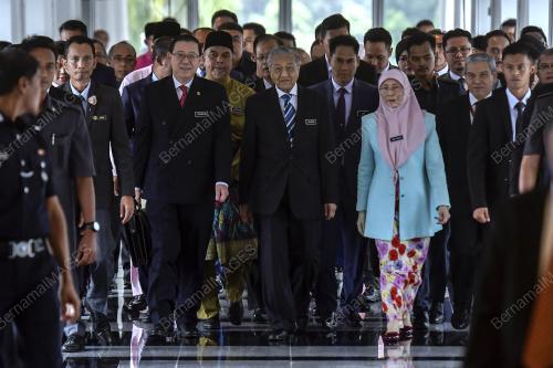 KL12_02112018_BAJET_BN201811012539