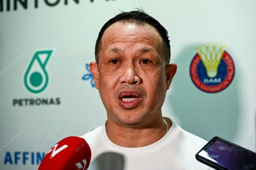 KL12_03022026_LATIHAN_BADMINTON