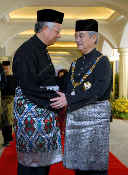 MOHD NAJIB TUN ABDUL RAZAK