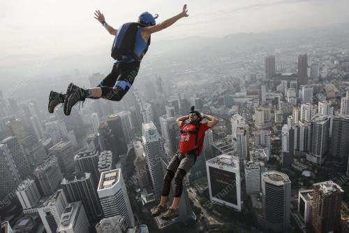 KL12_03102016_BASE_JUMP_KL