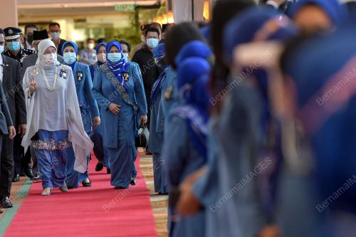 TUANKU HAJAH AZIZAH AMINAH MAIMUNAH ISKANDARIAH