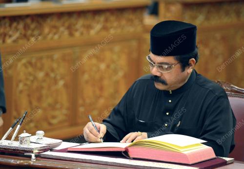 KL12_03112014_ANGKAT_SUMPAH