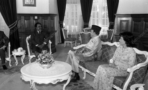 KL12_04022015_MENGHADAP_AGONG