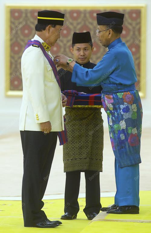 KL12_04112013_AGONG_PINGAT