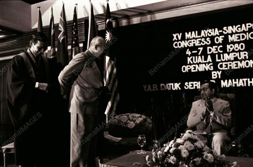 DATUK SERI DR. MAHATHIR BIN MOHAMAD