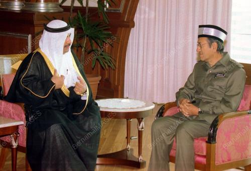 KL12_05022016_PM_BAHRAIN