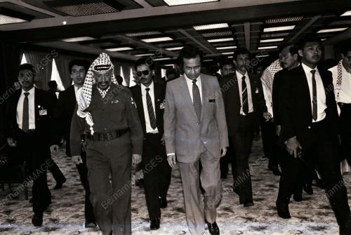 KL12_05031990_YASSERARAFAT