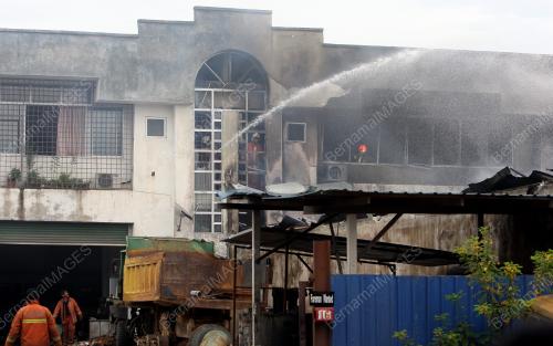 KILANG TERBAKAR
