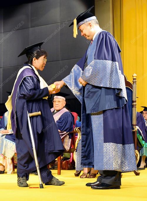 RAJA DR NAZRIN SHAH