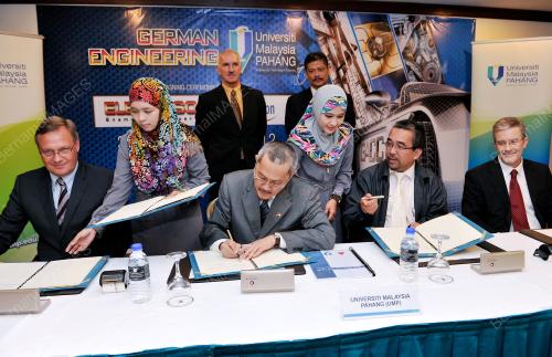 KL12_05092012_MoU_UMP