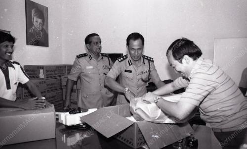 POLIS