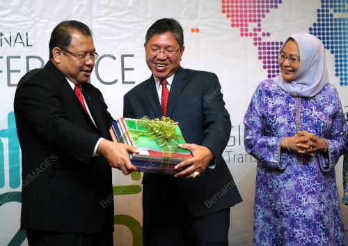 KL12_05102015_MENTION