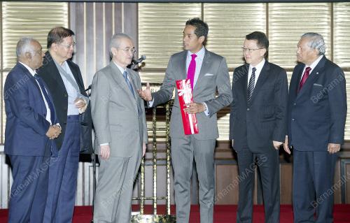 KL12_05112014_SUMMIT