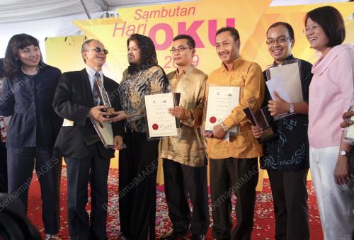 SHAHRIZAT ABDUL JALIL