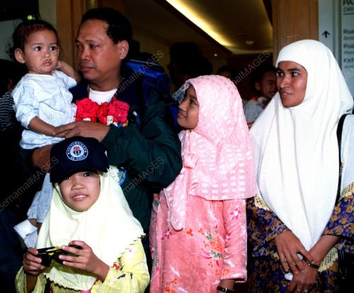 KL12_06012016_JUMPER_ARRIVAL