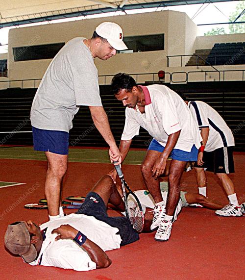 KL12_06012016_LATIHAN_TENIS