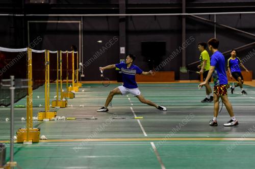 LATIHAN_BADMINTON
