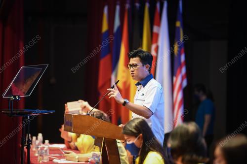DATUK CHONG SIN WOON