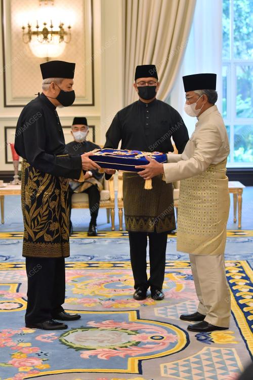 AL-SULTAN ABDULLAH RI'AYATUDDIN AL-MUSTAFA BILLAH