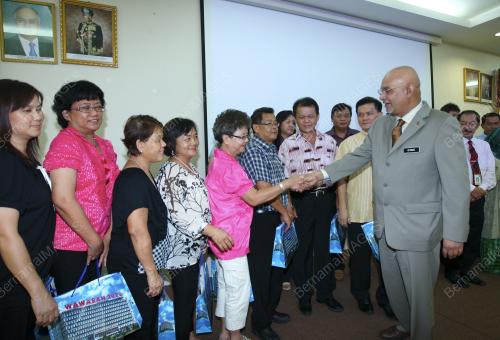 DATUK MAGLIN D CRUZ