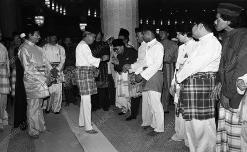 AGONG BERBUKA PUASA