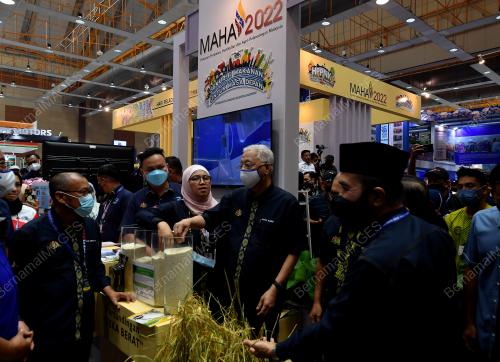 DATUK SERI ISMAIL SABRI YAAKOB