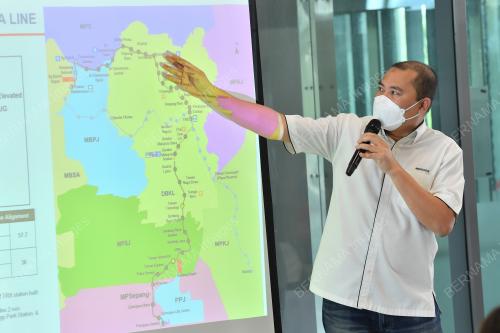 DATUK AMIRUDDIN MAARIS