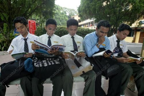 KL12_06112013_PELAJAR_SPM