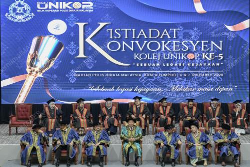DATUK SERI MOHD KHALID ISMAIL