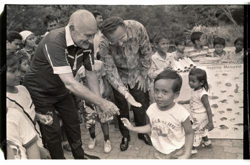 KL12_07011990_ESSO