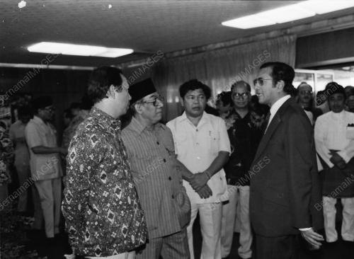 PERSIDANGAN