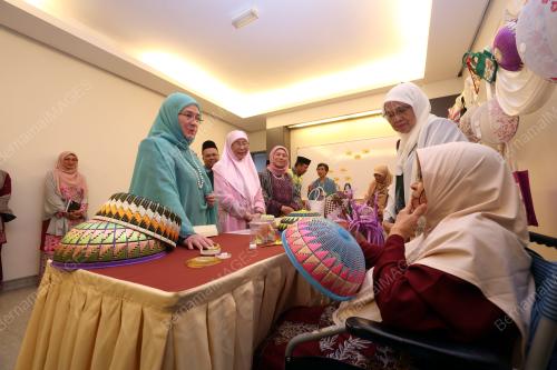 TUNKU HAJAH AZIZAH AMINAH MAIMUNAH ISKANDARIAH
