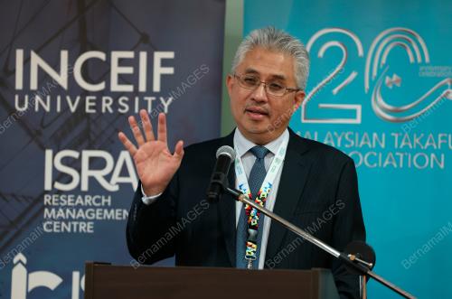TAN SRI AZMAN MOKHTAR