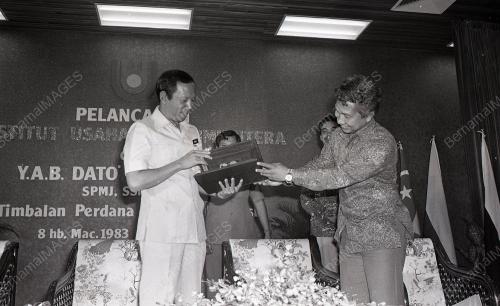 KL12_08012015_INSTITUT_USAHAWAN