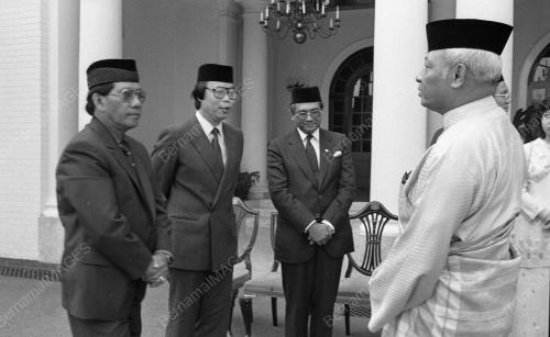KL12_08012015_PENASIHAT_AGONG