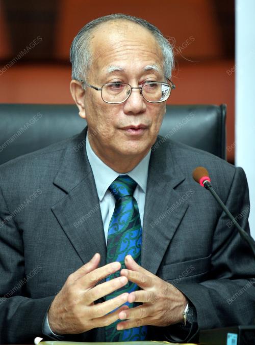 KL12_08022011_UIAM