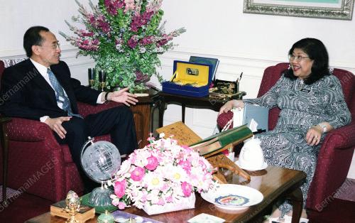 RAFIDAH AZIZ-DAILOG
