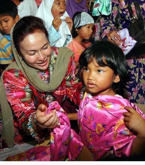 DATIN SERI ROSMAH MANSOR