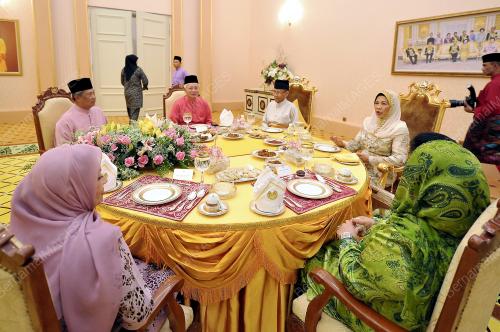 KL12_08082013_AGONG