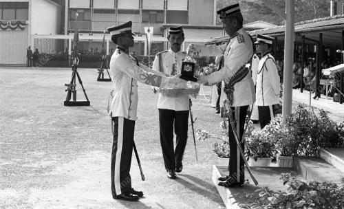 KL12_08092015_KADET_AGONG