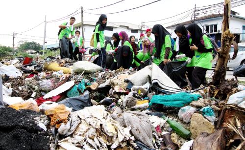 KL12_08112015_GOTONG