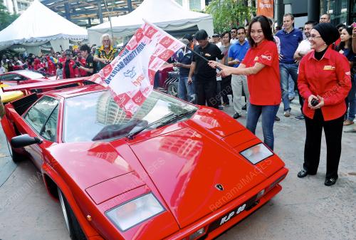 KL12_08122012_SUPERCAR