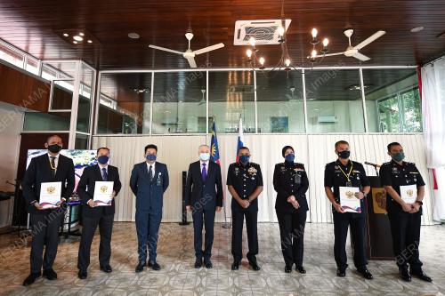 DATUK AYOB KHAN MYDIN PITCHAY